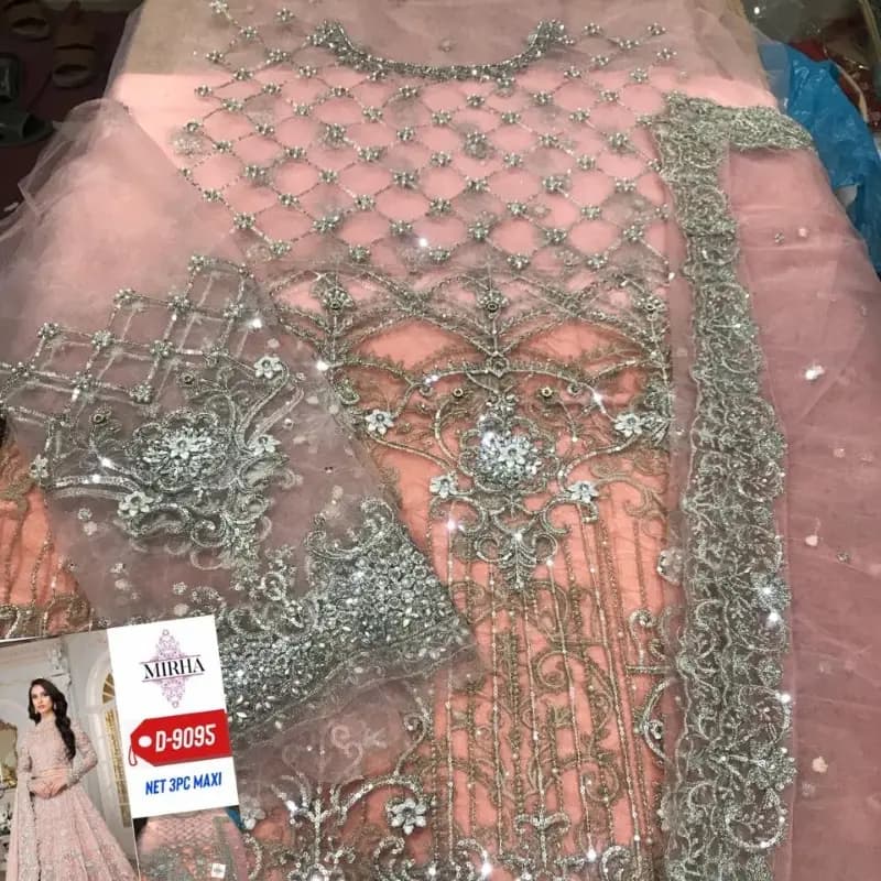 MARIA B  Maxi 
Unstitch Replica
FABRIC